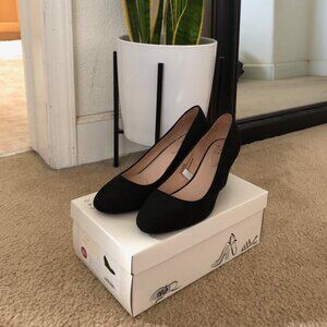 A New Day Dot Round Toe Black Wedge Heels